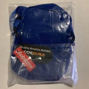 SUPREME Shoulder BAG (Royal)